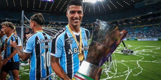 1674029115254004792.jpg Luis-Suarez-Gremio.jpg